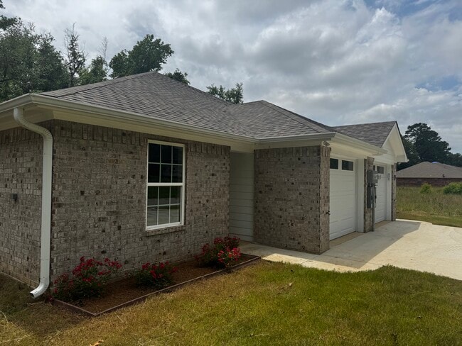 Photo - 8439 Garrett Dr