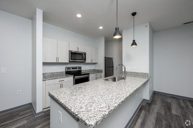 1BR, 1BA - 667SF - Kitchen - Wilshaw