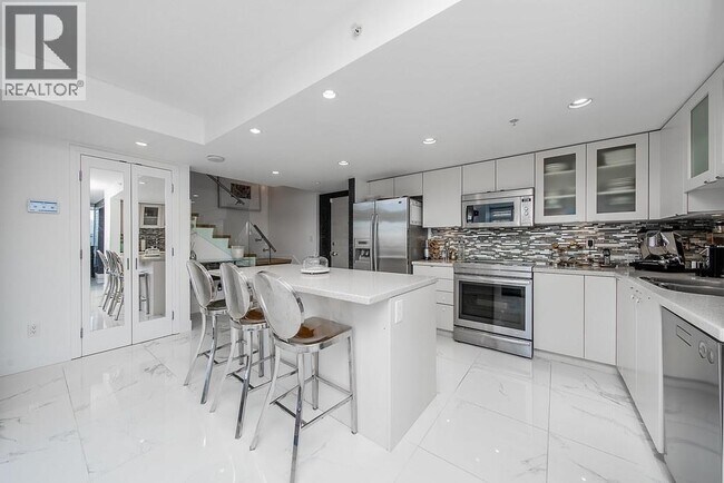 4400 Buchanan St Unit 280X