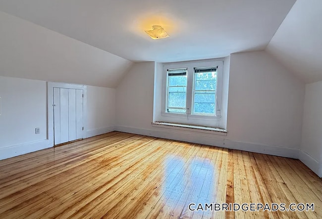 Photo - 57 Rindge Ave Apartamento