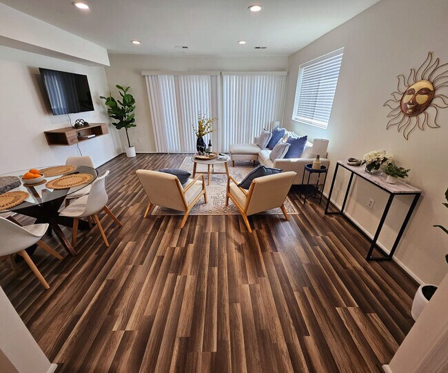 Photo - 2439 18th St NW Apartamento Unidad FL2-ID1232102P