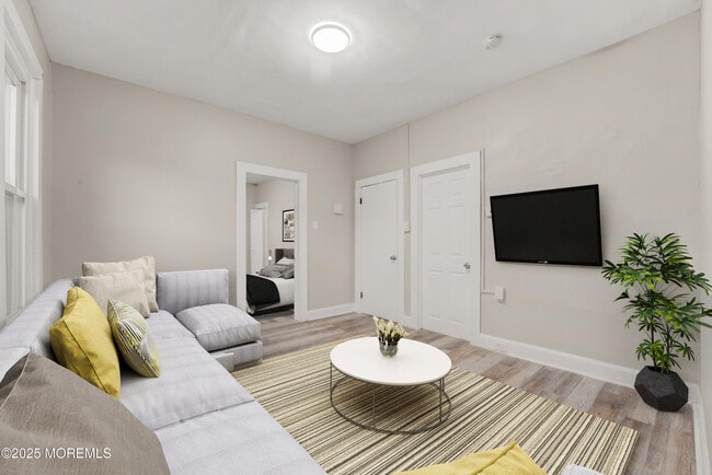 Photo - 81 Holmes St