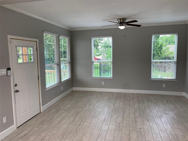 Photo - 4221 Alvin St
