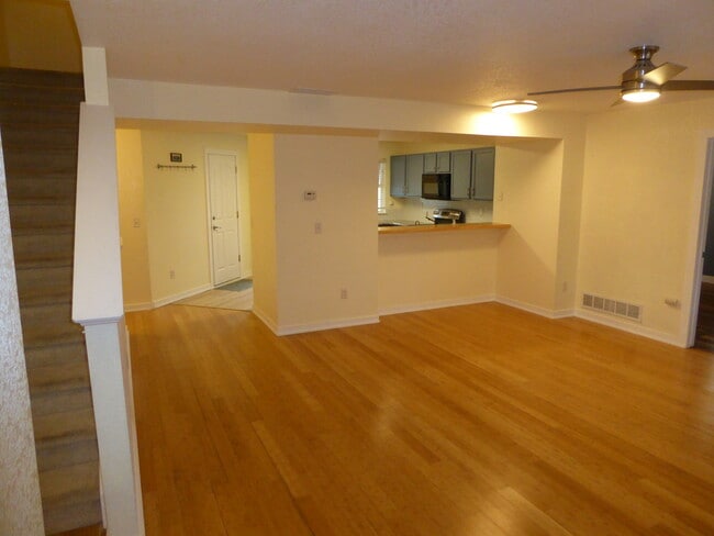 Photo - 1020 Andrews Peak Dr