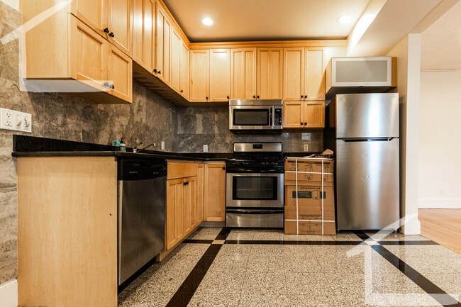 Photo - 69 Babcock St