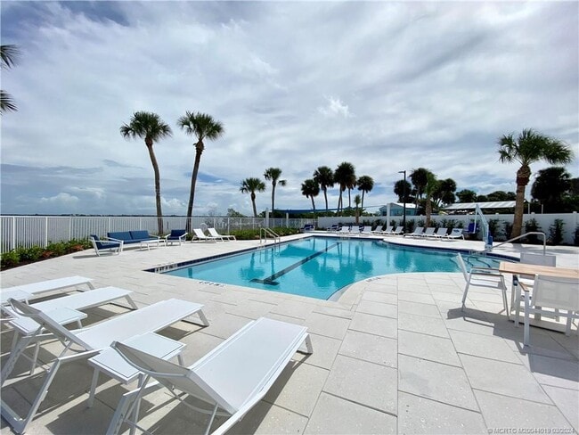 Photo - 2632 NE Pelican Wy