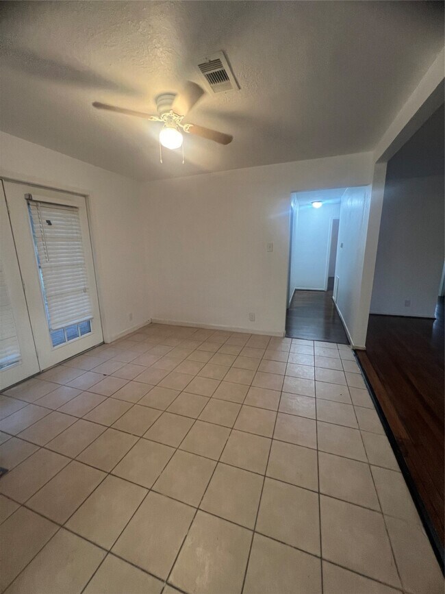 Photo - 721 S 3rd St