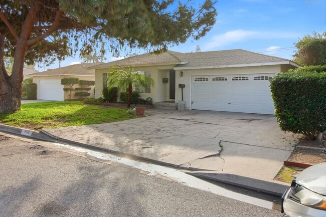 Photo - 15515 Harvest Ave