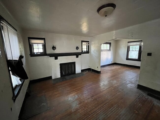 Photo - 920 S Maffit St