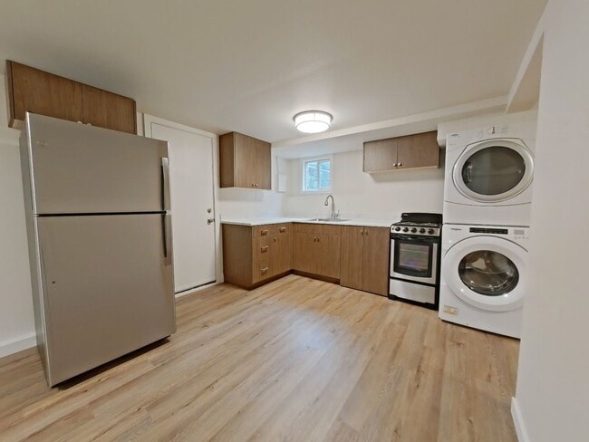 Photo - Emerald Alley Duplex Unit 1986 Emerald Alley