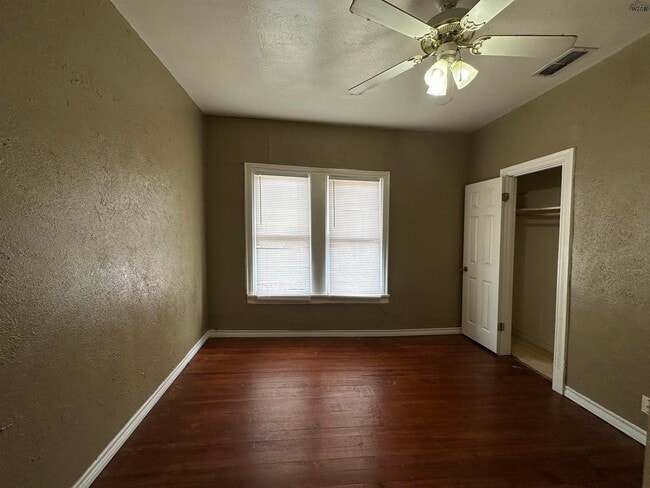 Photo - 2012 Monroe St