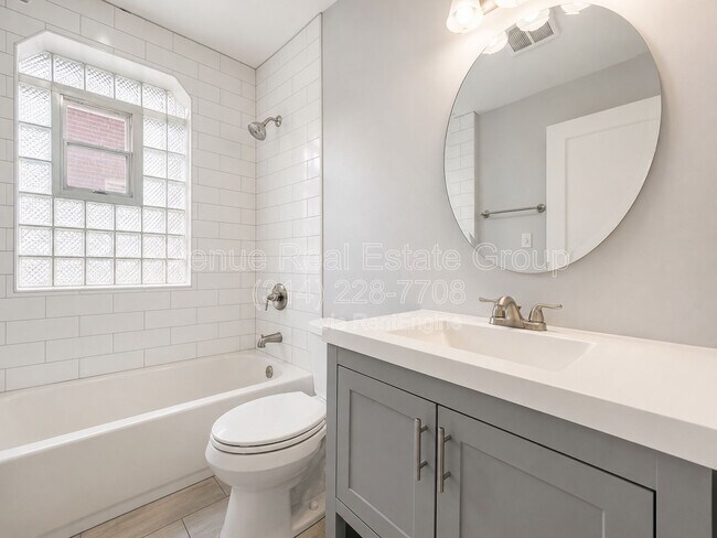753 Leland Ave Unit 3f