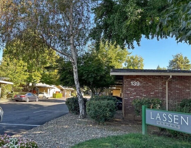 Building Photo - 139 W Lassen Ave Unit 22