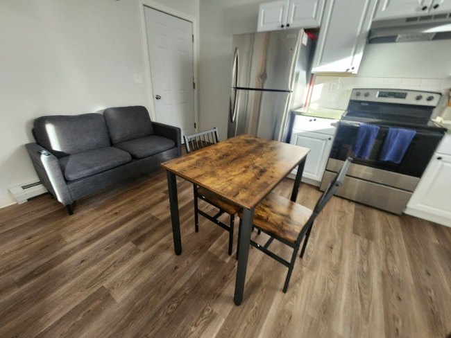 Photo - 151 S Main St Unidad B7