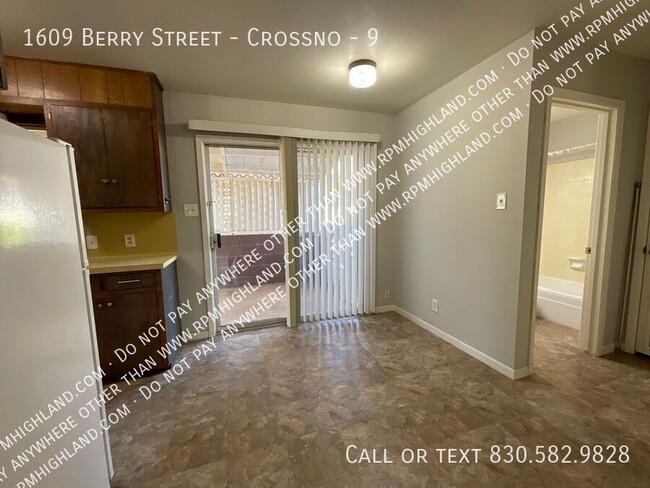 Photo - 1609 Berry St Unidad 9
