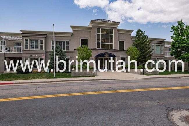 Building Photo - 3075 E Kennedy Dr Unit 116