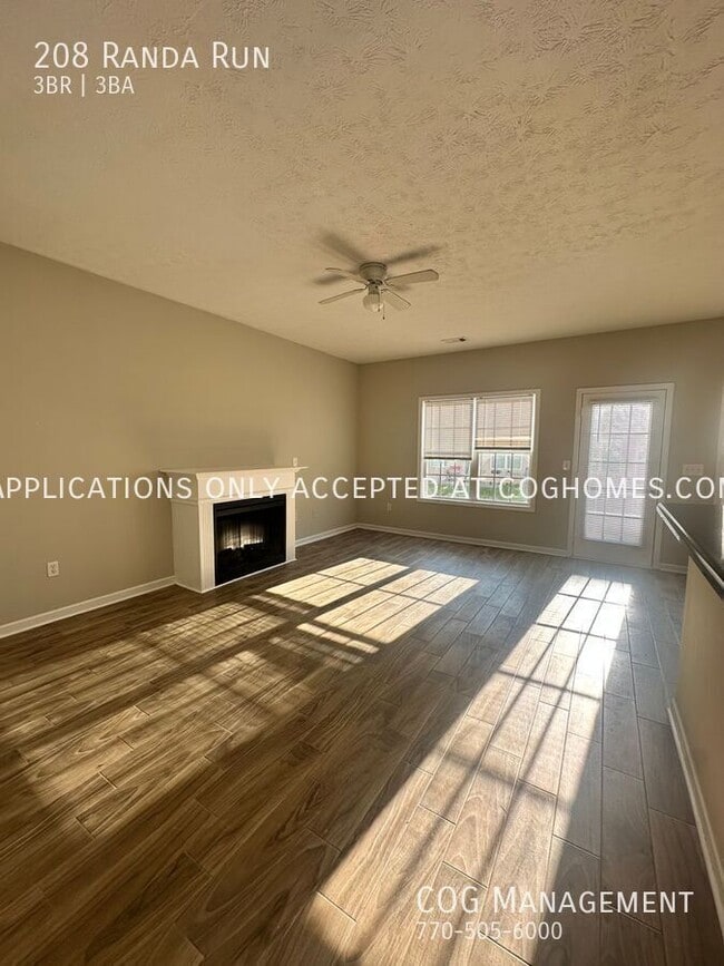 Photo - 208 Randa Run