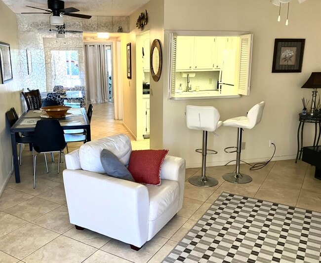 Photo - 100 Ventnor E