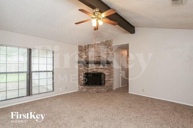 Photo - 7527 Lincoln Village Dr