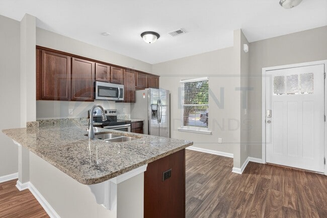 Photo - 107 Top Forest Drive