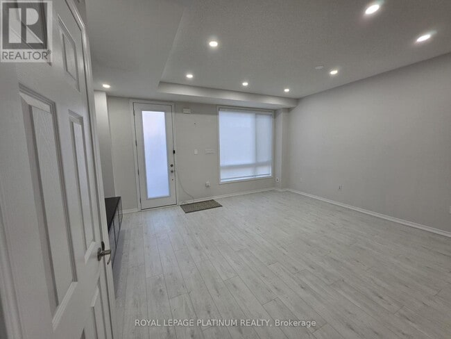 Photo - 30 Woodstream Dr