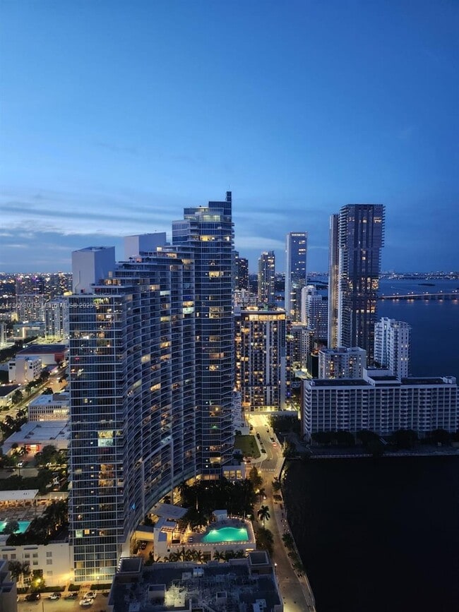 Photo - 1900 N Bayshore Dr Unidad 4112