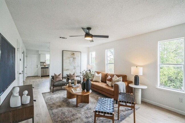 Photo - Rifle Bend Duplex Unit 6914 B Rifle Bend N/M