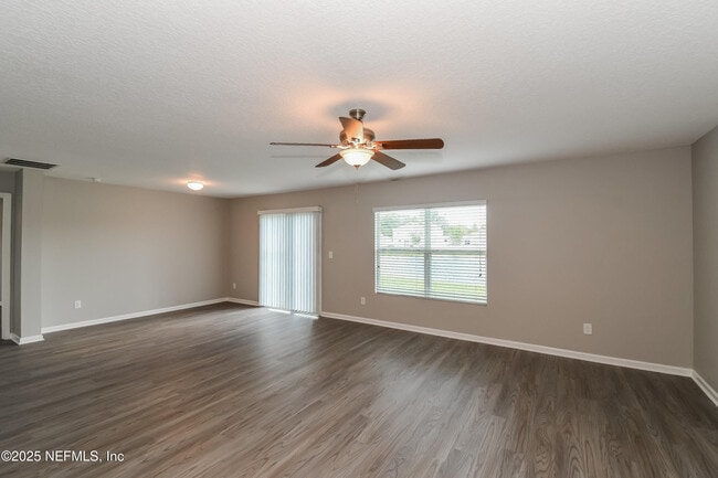 Photo - 9087 Gloucestershire Ct