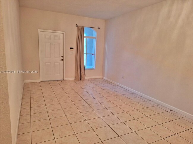 5770 NW 113th Pl