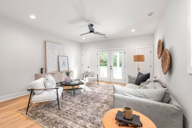 Photo - Move-In Ready Designer Townhome — Furnishe...