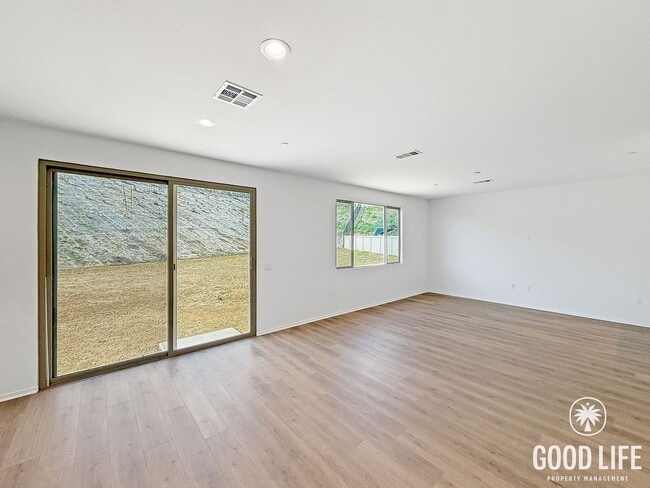 Photo - Beautiful 5Bd/2.5Ba Home In Lake Elsinore!