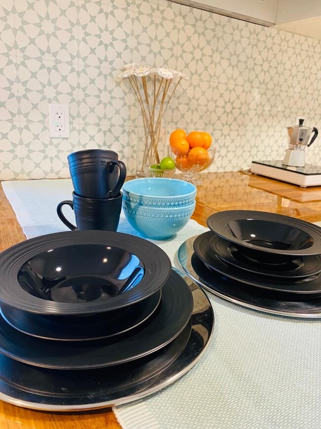 Photo - 64 NE 48th St