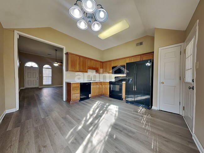 Photo - 1326 Siskin Dr