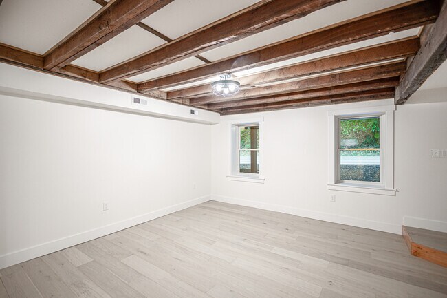 Photo - 9 S Main St Unit 1