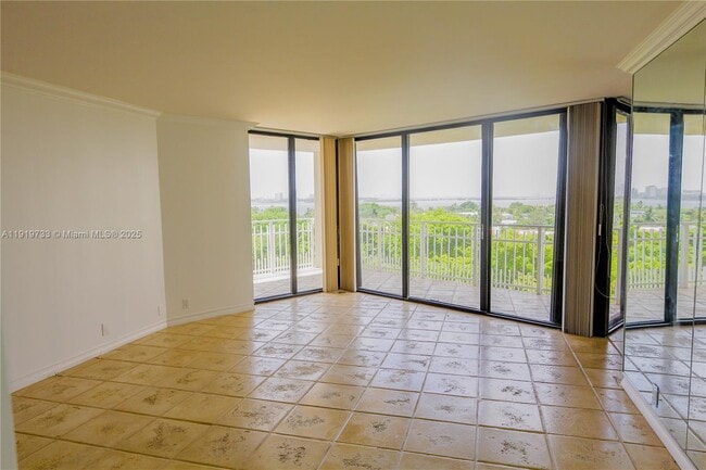 Photo - 1000 Quayside Terrace Unit 812