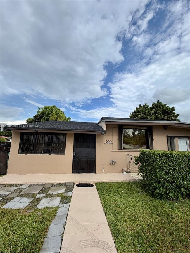 Photo - 1200 NW 37th Ave Unit 2