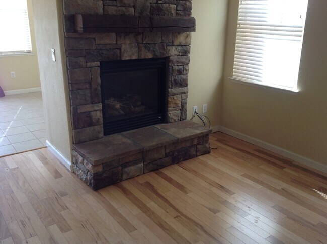 3843 Artadi Dr