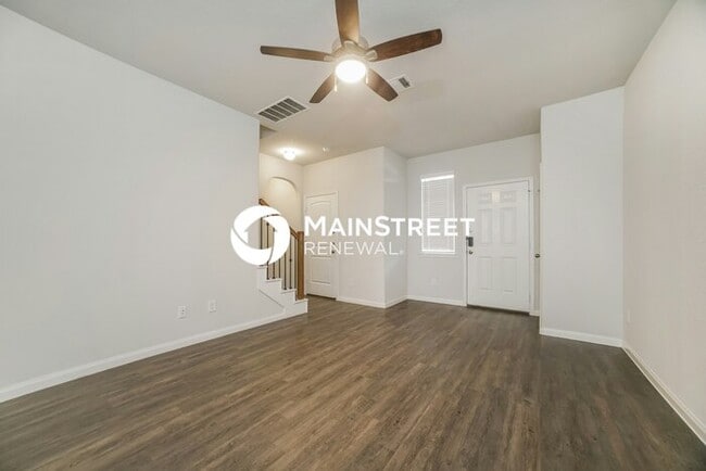 Photo - 4 Bedroom Pet-Friendly Home in HUMBLE, TX with Main Street Renewal
