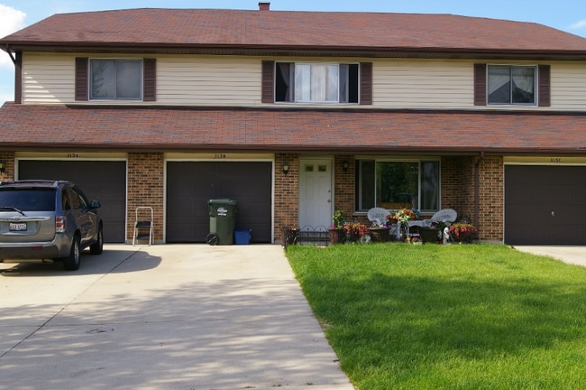 Building Photo - 315 Creekside Dr