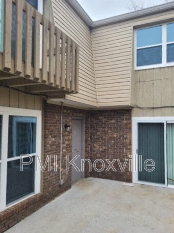 Building Photo - 9120 Woodpark Ln NW Unit Apt C