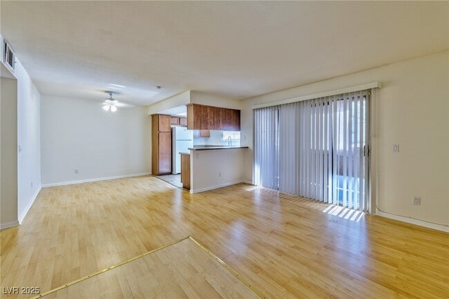 Photo - 7200 W Pirates Cove Rd Unit 1094