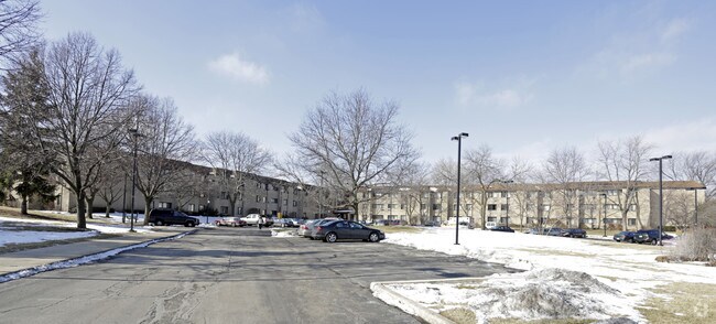 Photo - New Hampton Gardens Apartments