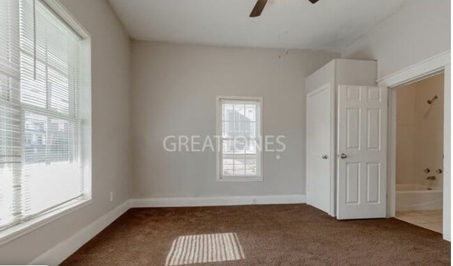 Photo - 1511 S Main St