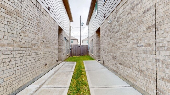 Photo - 519 Dr. Martin Luther King Jr. Dr.