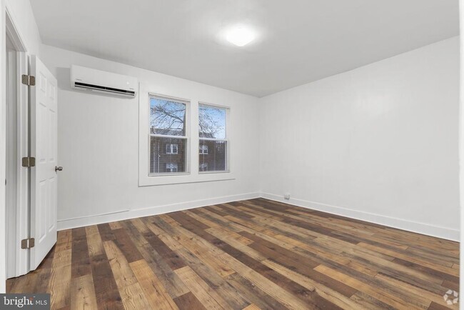 Building Photo - 1512 Isherwood St NE Rental