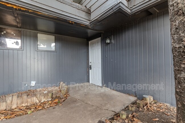 Photo - 6814 Lancer Ln