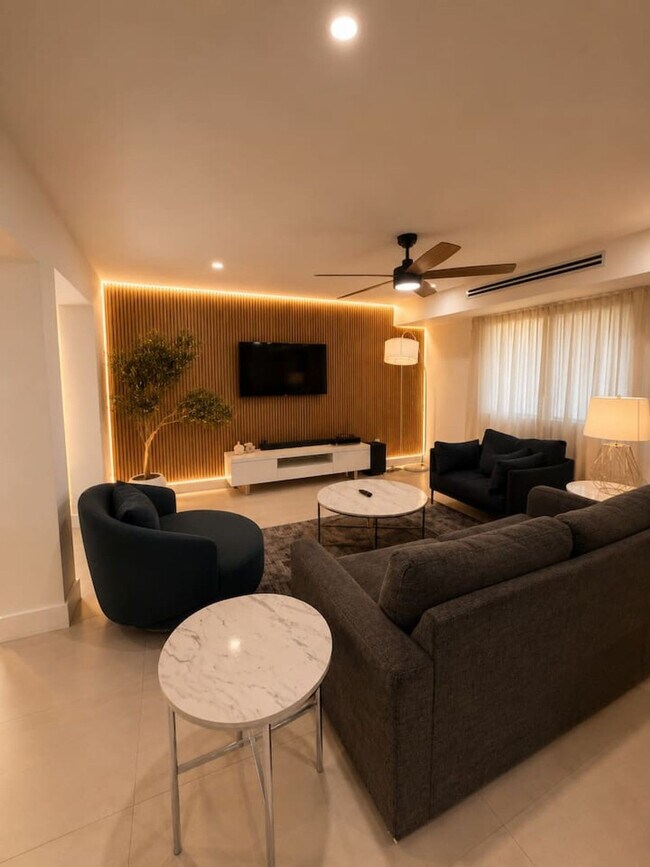4053 SW 8th St Unidad SI ID1539007P
