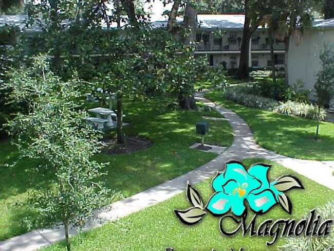 Lakeside Manor on Lake Killarney - Lakeside Manor on Lake Killarney Condo Unit 213