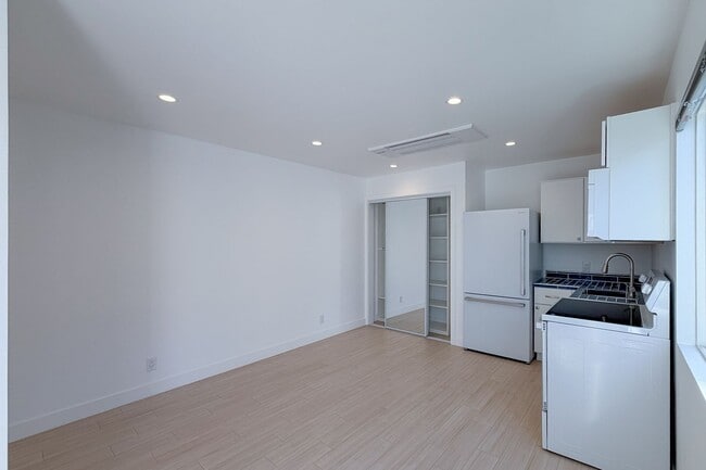 Photo - 118 Bardsdale Ave