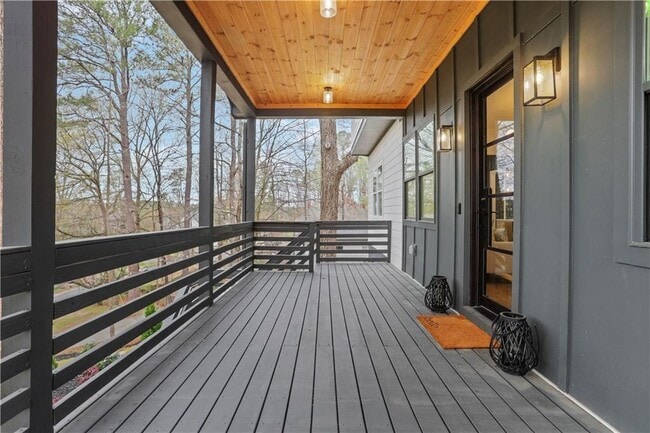 Photo - 2497 Wawona Dr NE